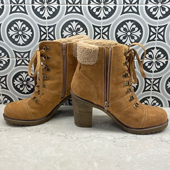 POP Lug-Sole Boots - Picture 2 of 13